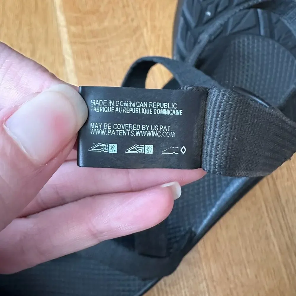 Chaco Z/2 Classic Sandal Black size US 11 Toe Loop Adjustable Straps Waterproof